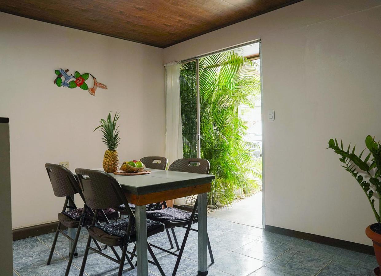 Apartamentos Y Studios Brisas Del Mar Santa Teresa Playa Santa Teresa  Bagian luar foto
